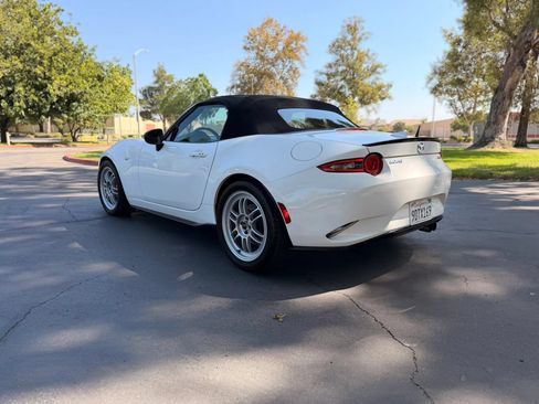 Used 2017 MAZDA MX-5 Miata Club w/ Brembo/BBS Package RWD image 7