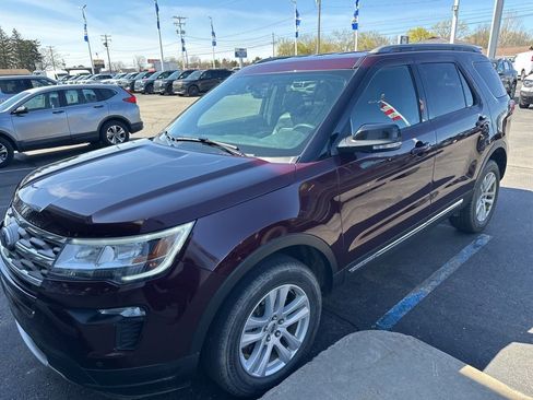 Used 2018 Ford Explorer XLT w/ Equipment Group 202A AWD/4WD image 1