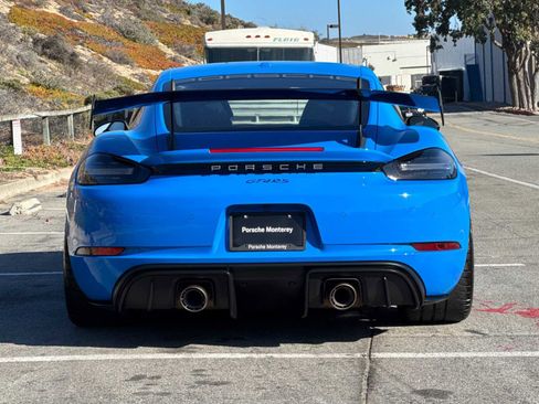 Certified 2025 Porsche 718 Cayman GT4 RS image 8