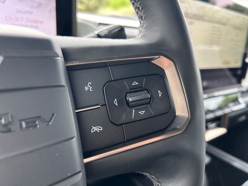 Used 2025 GMC Hummer EV 2X AWD/4WD image 30