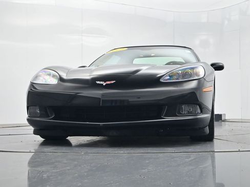Used 2011 Chevrolet Corvette Convertible w/ Preferred Equipment Group RWD image 33