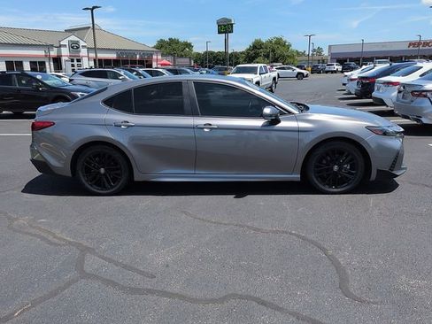 Certified 2025 Toyota Camry SE FWD image 8