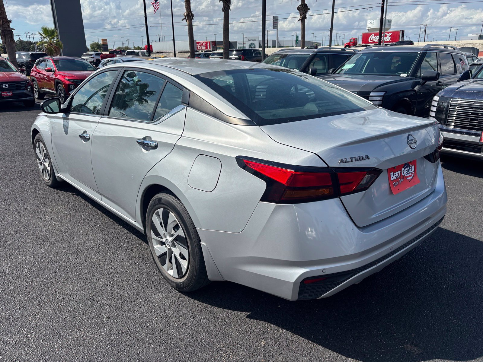Used 2024 Nissan Altima 2.5 S FWD image 4