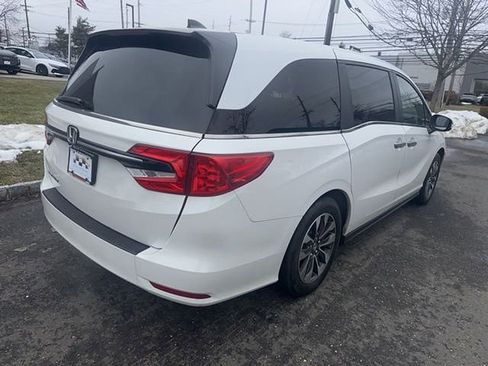Certified 2024 Honda Odyssey EX-L image 4