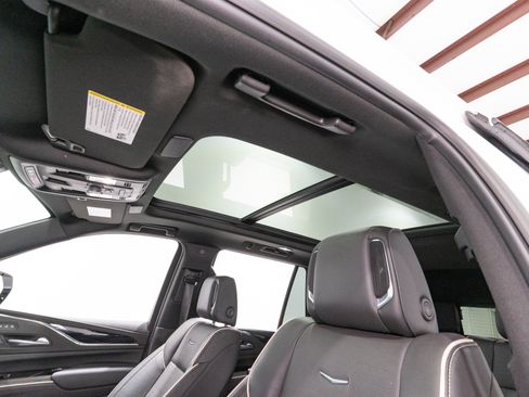 Used 2023 Cadillac Escalade Sport AWD/4WD image 17