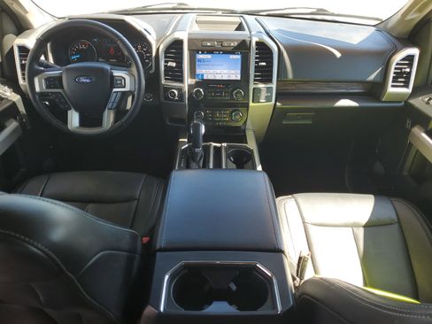 Used 2019 Ford F150 Lariat image 14