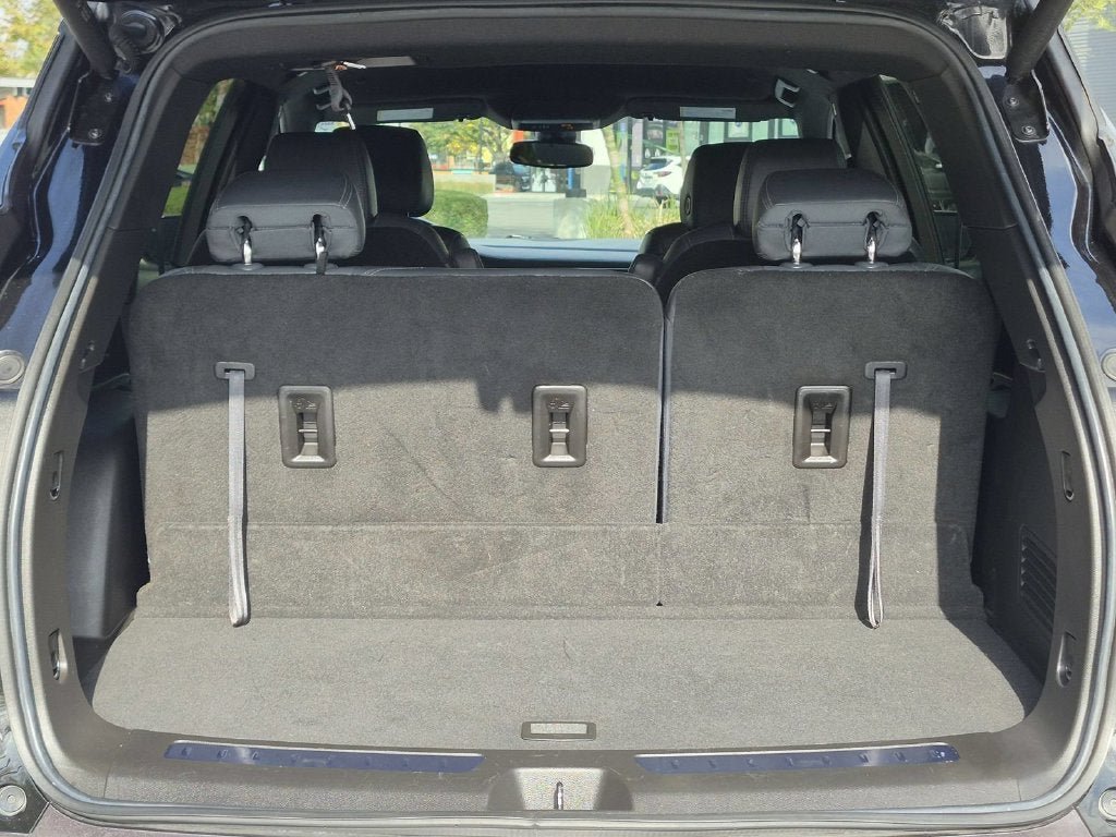 Used 2024 Buick Enclave Essence FWD image 28