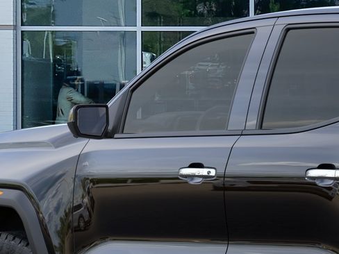 New 2026 GMC Canyon Denali AWD/4WD image 14