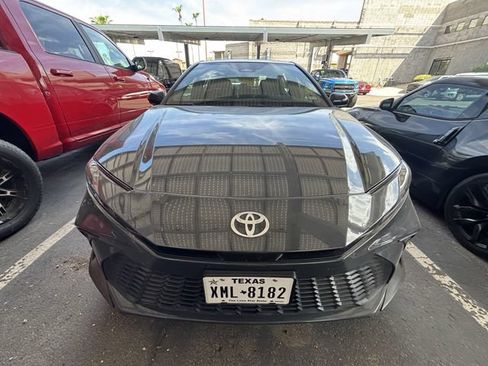 Used 2026 Toyota Camry SE FWD image 2