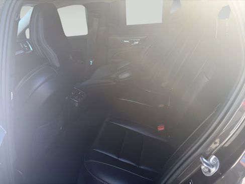 Used 2023 Volvo V60 B5 Cross Country Ultimate w/ Climate Package image 14