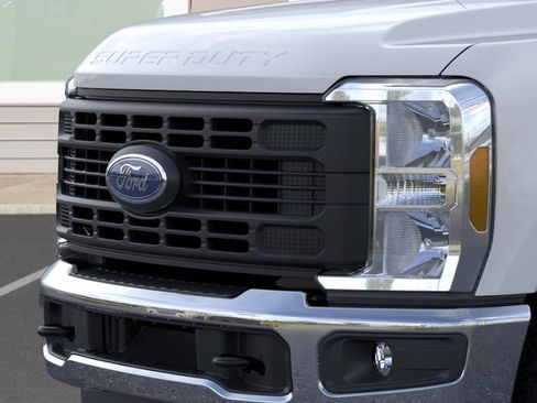 New 2026 Ford F350 XL w/ FX4 Off-Road Package AWD/4WD image 17