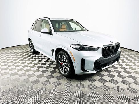 New 2026 BMW X5 xDrive40i w/ M Sport Package image 2