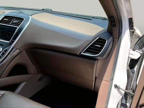 Used 2016 Lincoln MKX Reserve FWD image 19