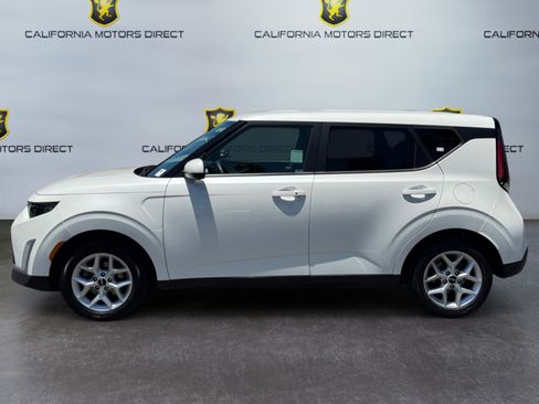 Used 2023 Kia Soul S FWD image 2