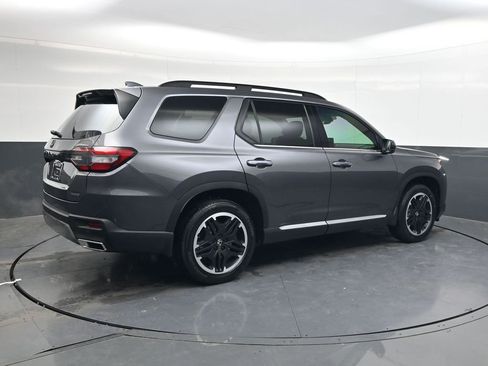 New 2026 Honda Pilot Touring image 4