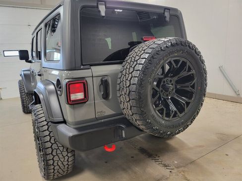 Used 2020 Jeep Wrangler Unlimited Sport image 6