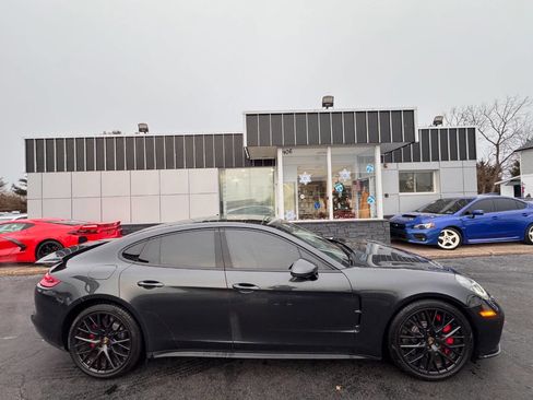 Used 2017 Porsche Panamera Turbo w/ Premium Package Plus image 9