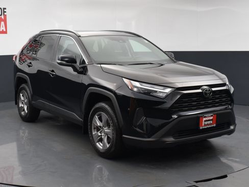 Used 2023 Toyota RAV4 XLE w/ Convenience Package AWD/4WD image 6