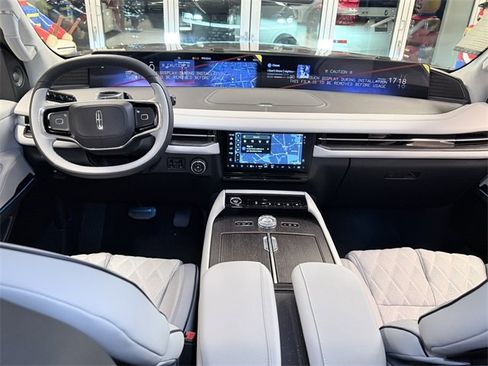 New 2026 Lincoln Navigator L Black Label image 29