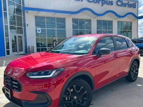 Used 2025 Honda HR-V Sport image 1