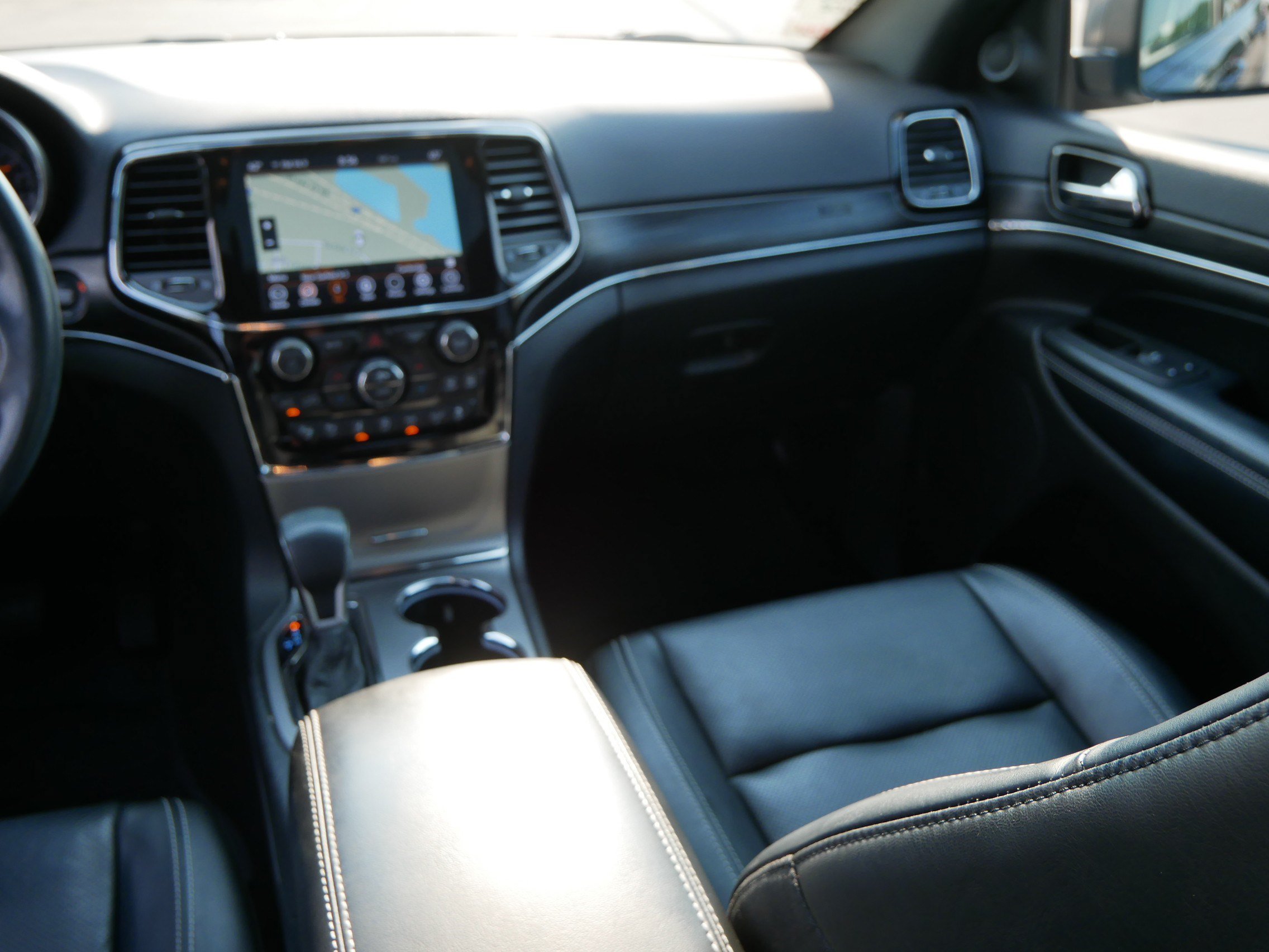 Certified 2021 Jeep Grand Cherokee Limited w/ Quick Order Package 28K 80th AWD/4WD image 11