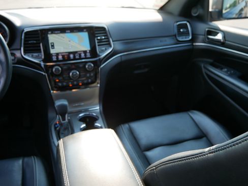 Certified 2021 Jeep Grand Cherokee Limited w/ Quick Order Package 28K 80th AWD/4WD image 11