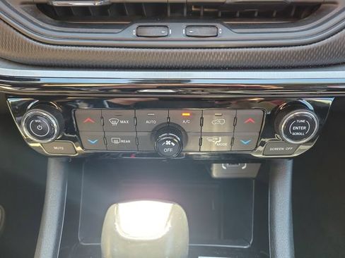 Used 2022 Jeep Compass Trailhawk AWD/4WD image 33