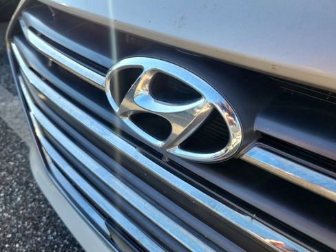 Used 2017 Hyundai Elantra Limited w/ Limited Ultimate Package 09 image 11