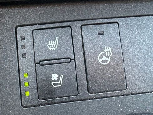 Used 2021 Lexus IS 300 w/ Comfort Package RWD image 15