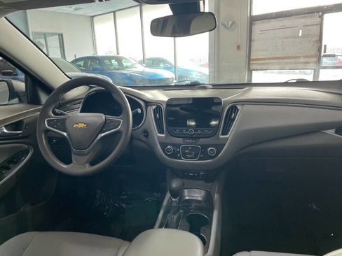 Used 2022 Chevrolet Malibu LS image 24
