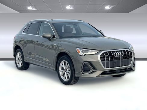 Certified 2025 Audi Q3 2.0T Premium Plus w/ Premium Plus Package image 7