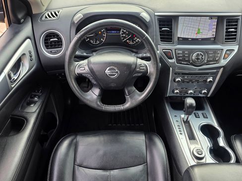 Used 2018 Nissan Pathfinder SL w/ SL Premium Package image 16