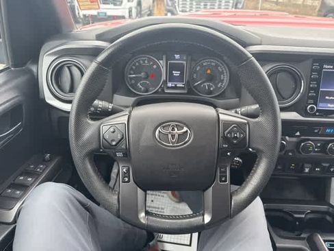 Used 2021 Toyota Tacoma TRD Sport image 19