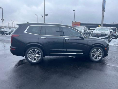 Used 2024 Cadillac XT6 Premium Luxury image 6