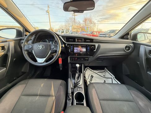 Used 2017 Toyota Corolla L image 2