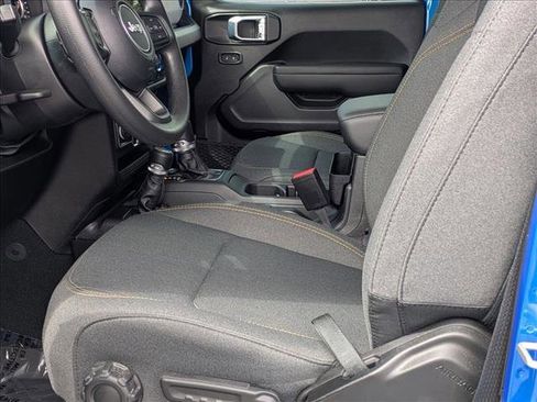 Used 2025 Jeep Wrangler Sport image 15