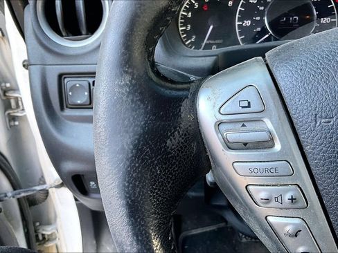 Used 2015 Nissan Versa Note SV FWD image 17