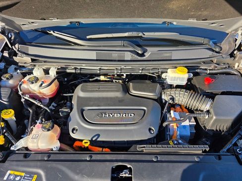 Used 2021 Chrysler Pacifica Touring-L image 29