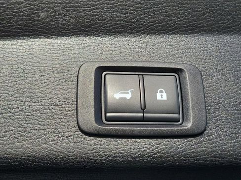 Used 2024 Mitsubishi Outlander SE Black Edition image 19