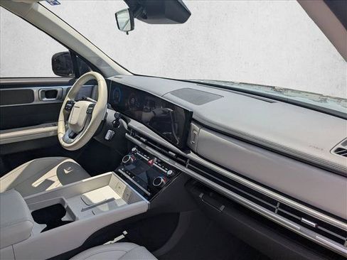 Used 2024 Hyundai Santa Fe SEL FWD image 21