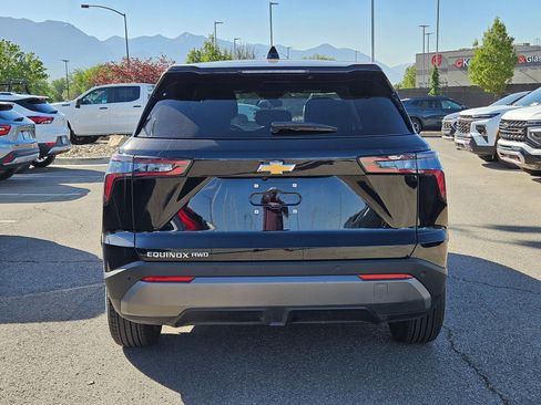 Used 2026 Chevrolet Equinox LT AWD/4WD image 4