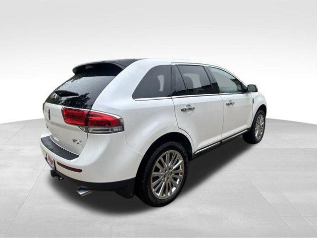 Used 2015 Lincoln MKX FWD w/ Equipment Group 102A image 4