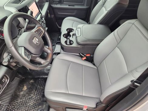 New 2026 RAM 2500 Tradesman w/ Chrome Appearance Group AWD/4WD image 9