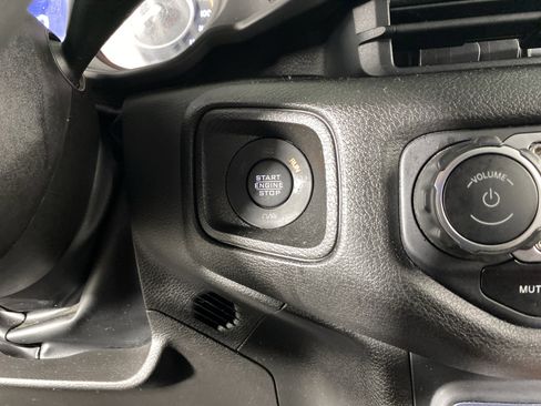 Used 2024 Jeep Wrangler Unlimited Sport AWD/4WD image 24