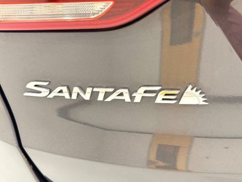 Used 2018 Hyundai Santa Fe Sport w/ 2.4L Value Package 02 FWD image 10