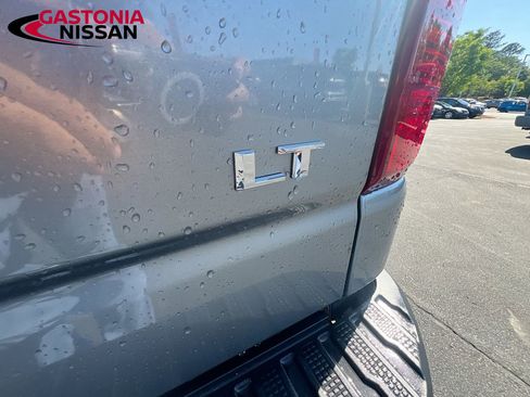 Used 2025 Chevrolet Silverado 1500 LT AWD/4WD image 43