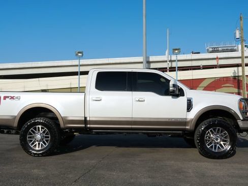 Used 2019 Ford F250 King Ranch w/ King Ranch Ultimate Package AWD/4WD image 15