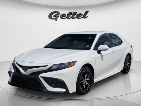 Certified 2023 Toyota Camry SE w/ Convenience Package FWD image 1
