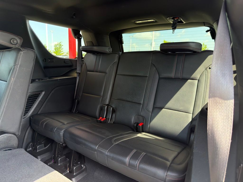 Used 2021 Chevrolet Tahoe RST w/ Luxury Package AWD/4WD image 28