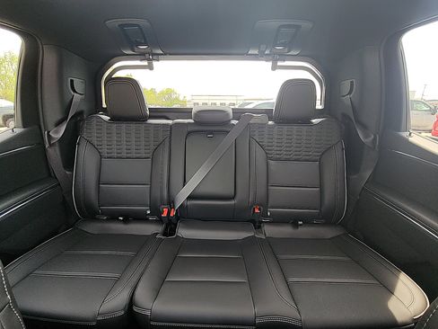 New 2025 GMC Sierra EV Denali image 27